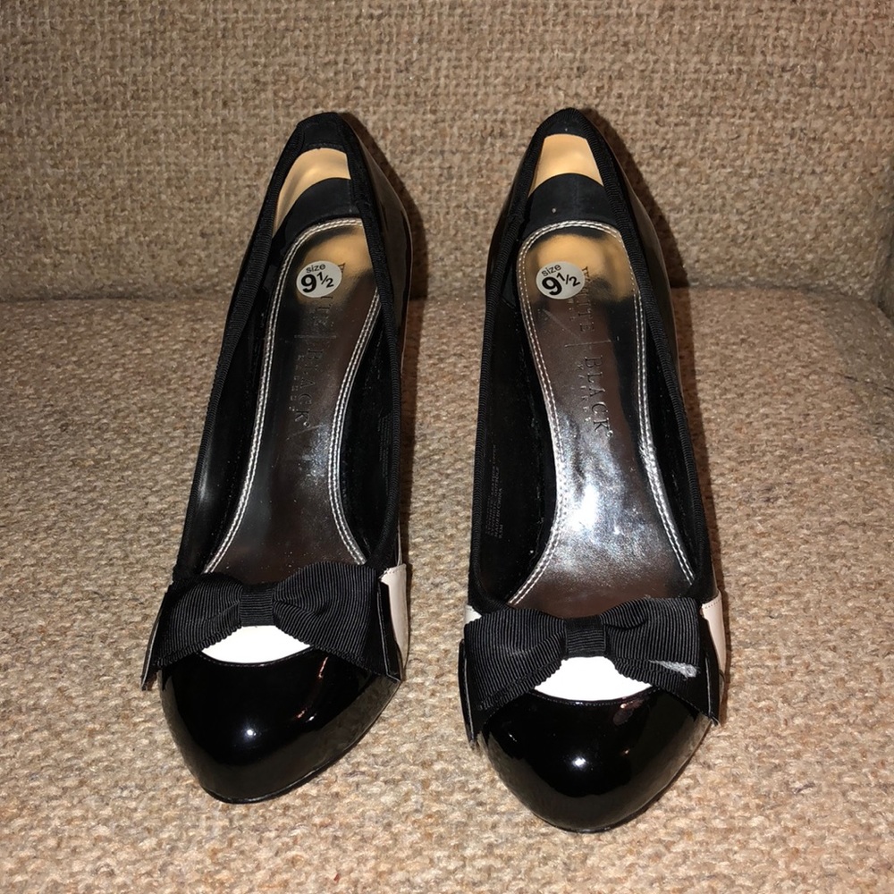 Cute Black and white spectators shoes